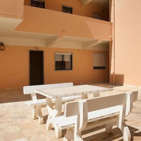 Sao Bernardino Beach House Atouguia Da Baleia Eksteriør billede
