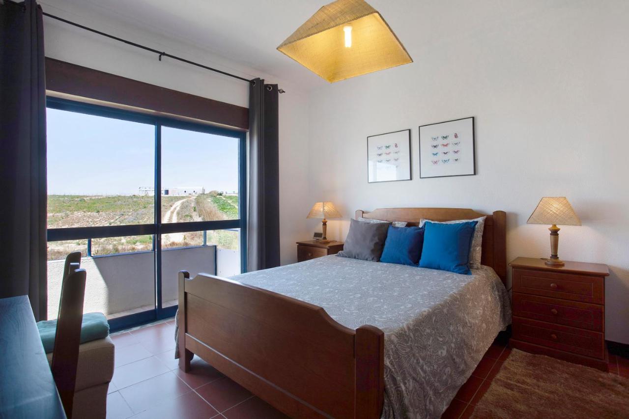 Sao Bernardino Beach House Atouguia Da Baleia Eksteriør billede