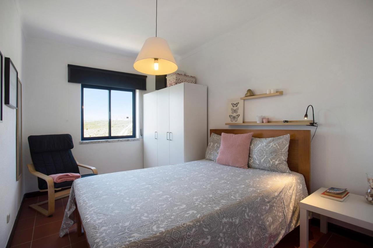 Sao Bernardino Beach House Atouguia Da Baleia Eksteriør billede