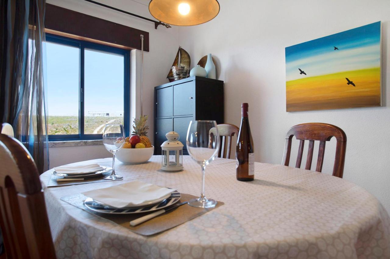 Sao Bernardino Beach House Atouguia Da Baleia Eksteriør billede