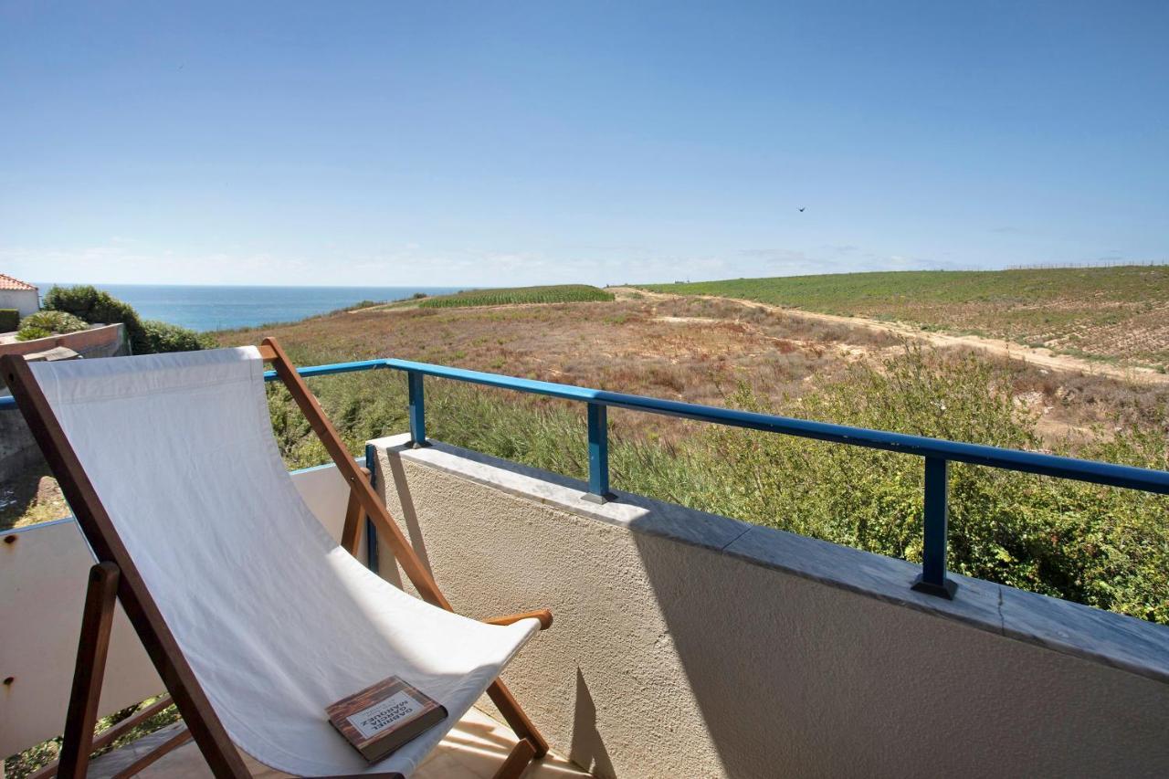 Sao Bernardino Beach House Atouguia Da Baleia Eksteriør billede